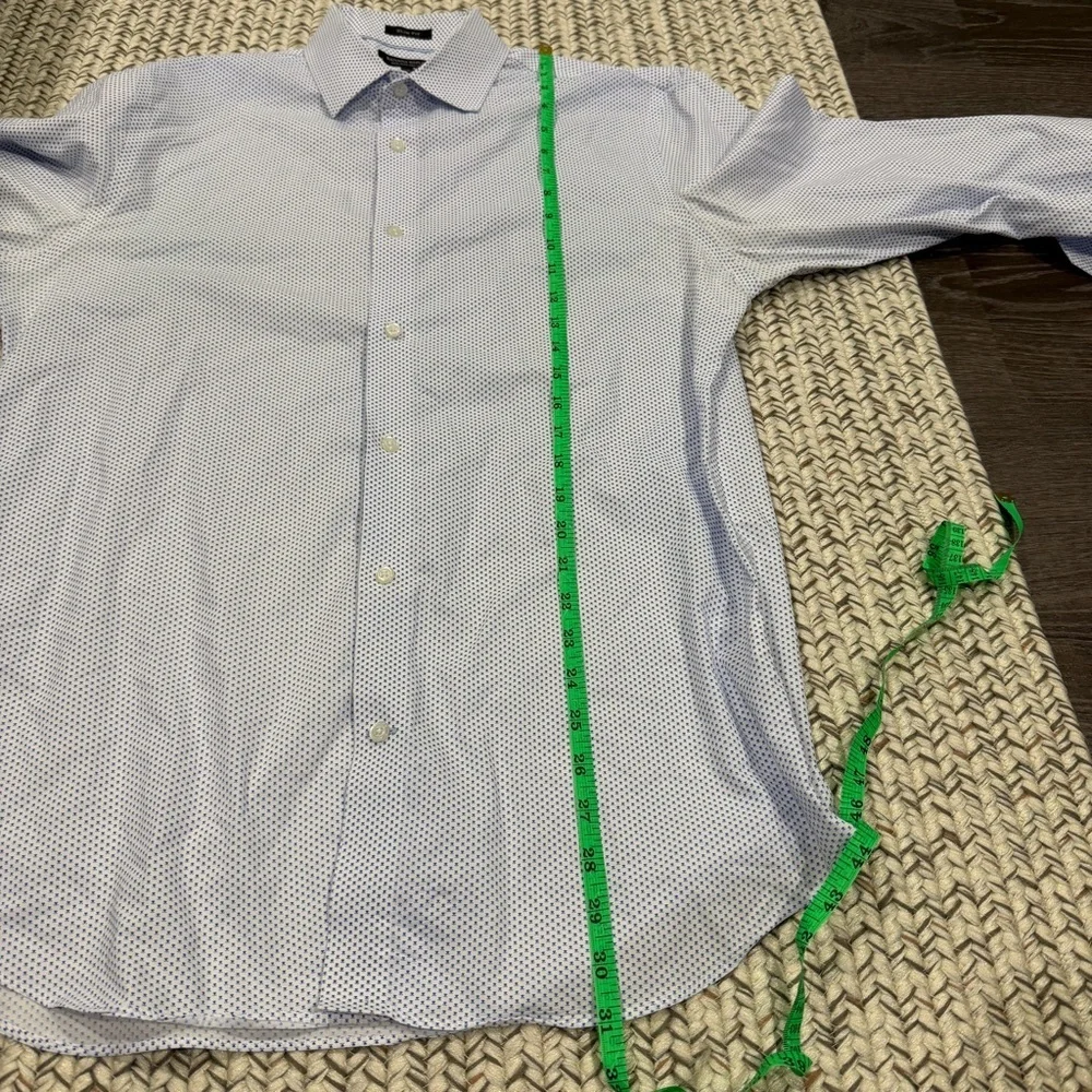 Banana Republic White and Blue Slim Fit Non-Iron Cotton Button Down Shirt